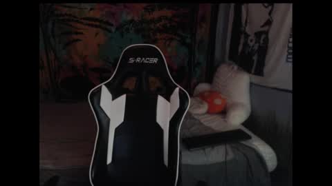 mr_strawberry online show from 09.30.25