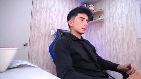 Snapshot of mr_williseo chatting on 02.13.26 williseo online show from 02.13.26