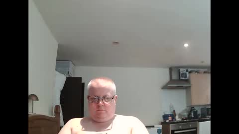 Snapshot of mralistairgoldiegmailcom chatting on 05.04.26 Professor-Perv online show from 05.04.26
