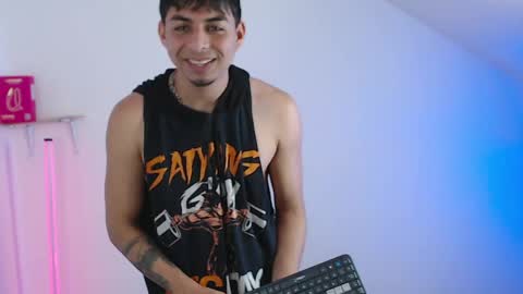 Snapshot of mralpha_latino chatting on 04.23.26 Alpha LATINO online show from 04.23.26