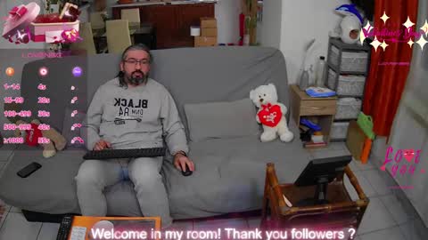 Snapshot of mrandmrsswetness84 chatting on 02.26.25 MrAndMrsSwetness84 online show from 02.26.25