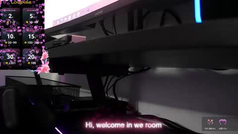 Snapshot of mrandmrsswetness84 chatting on 10.27.25 MrAndMrsSwetness84 online show from 10.27.25