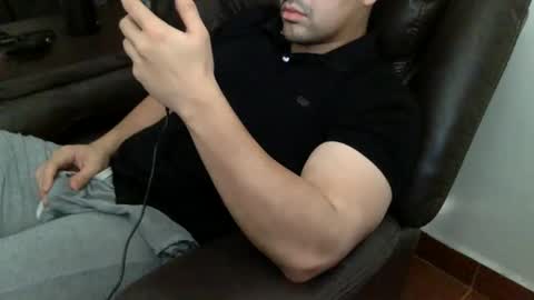 Snapshot of mrbree chatting on 02.05.26 Mr Bree online show from 02.05.26