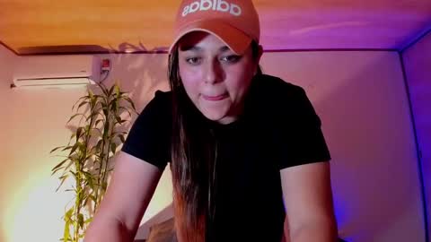 Laura online show from 12.18.24