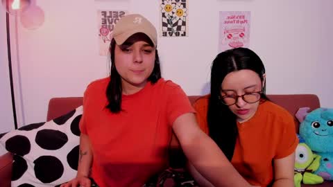 Snapshot of mrbuu_ chatting on 05.15.26 Laura online show from 05.15.26