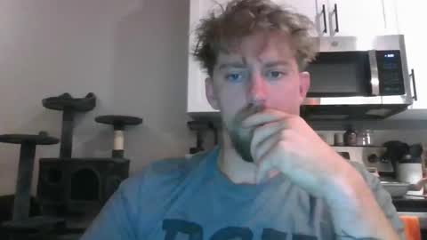 Snapshot of mrcumfixit chatting on 10.14.25 mrcumfixit online show from 10.14.25