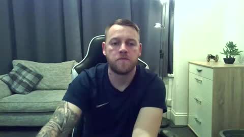 mrengland86566 online show from 03.10.26