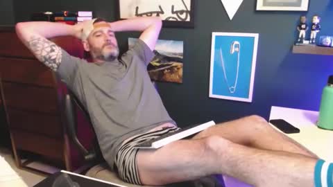 Snapshot of mrexhibits chatting on 02.09.25 mrexhibits online show from 02.09.25