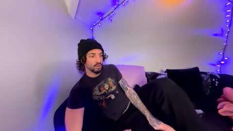 Snapshot of mrfanceypants chatting on 11.06.25 mrfanceypants online show from 11.06.25