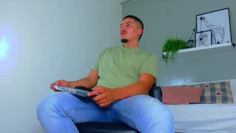 Snapshot of mrfox__ chatting on 09.18.25 Mr Fox online show from 09.18.25