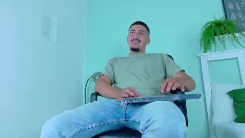 Snapshot of mrfox__ chatting on 09.28.25 Mr Fox online show from 09.28.25