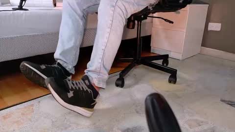 Snapshot of mrfox__ chatting on 10.25.25 Mr Fox online show from 10.25.25