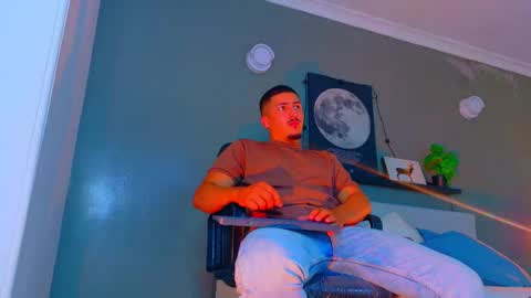 Snapshot of mrfox__ chatting on 10.29.25 Mr Fox online show from 10.29.25