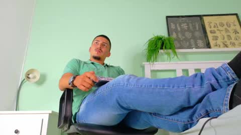 Mr Fox online show from 11.20.25