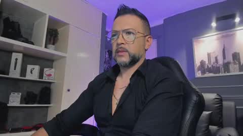 Snapshot of mrfrank_tattoo chatting on 09.16.25 MrFrank. online show from 09.16.25