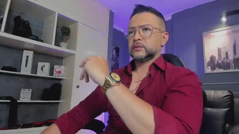 Snapshot of mrfrank_tattoo chatting on 10.14.25 MrFrank. online show from 10.14.25