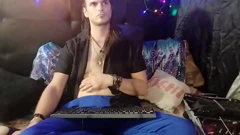 Snapshot of mrkinksized chatting on 01.07.25 MrKinkSized online show from 01.07.25