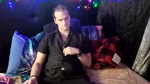 Snapshot of mrkinksized chatting on 01.08.25 MrKinkSized online show from 01.08.25