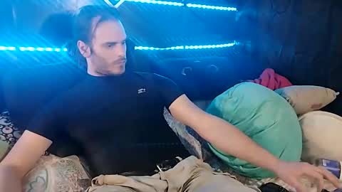 Snapshot of mrkinksized chatting on 03.11.25 MrKinkSized online show from 03.11.25