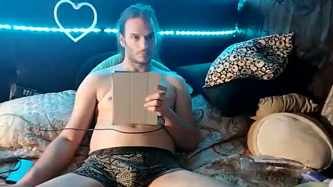 Snapshot of mrkinksized chatting on 03.12.25 MrKinkSized online show from 03.12.25