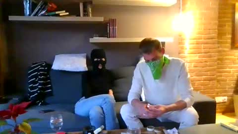 Snapshot of mrlong23cm chatting on 12.24.24 Mr Long online show from 12.24.24