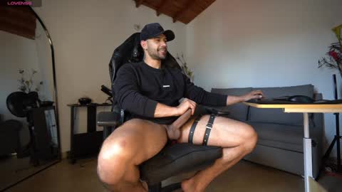 Luis    Instagram   online show from 02.04.25