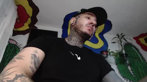 Snapshot of mrmanny__ chatting on 12.20.24 mrmanny__ online show from 12.20.24