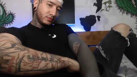 Snapshot of mrmanny__ chatting on 02.16.25 mrmanny__ online show from 02.16.25