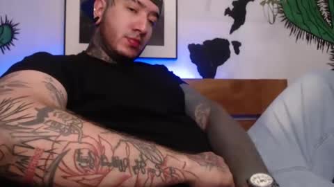 Snapshot of mrmanny__ chatting on 10.27.25 mrmanny__ online show from 10.27.25