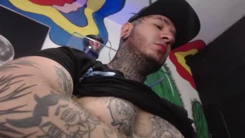 Snapshot of mrmanny__ chatting on 10.29.25 mrmanny__ online show from 10.29.25