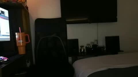 mrmiss_dannys online show from 03.04.25