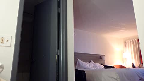 mrprofandpamjohnson online show from 11.05.25