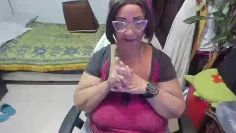 mrs_mommy online show from 02.18.25