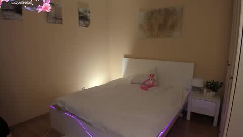 Mia online show from 03.09.26