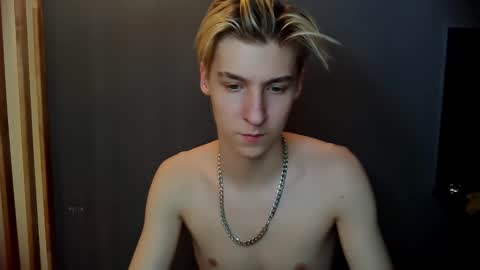 Snapshot of mrsexycum4u chatting on 01.09.25 Adam online show from 01.09.25
