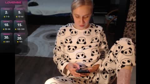 Snapshot of mrsluck chatting on 12.02.24 Sasha online show from 12.02.24