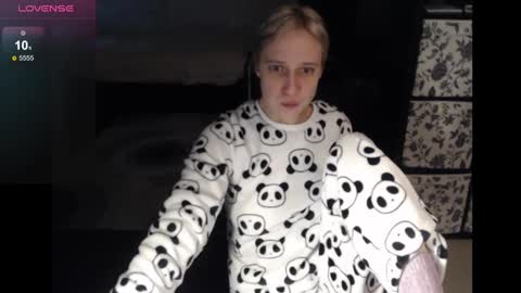 Snapshot of mrsluck chatting on 12.03.24 Sasha online show from 12.03.24