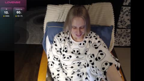 Snapshot of mrsluck chatting on 01.26.25 Sasha online show from 01.26.25