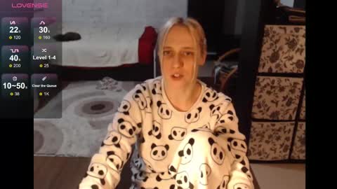 Snapshot of mrsluck chatting on 03.01.25 Sasha online show from 03.01.25