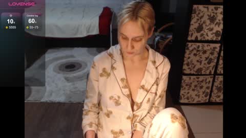Snapshot of mrsluck chatting on 03.01.25 Sasha online show from 03.01.25
