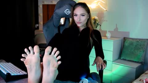 YOUR OWNER online show from 02.22.25