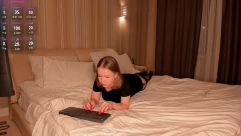 Eva 3 online show from 12.16.24