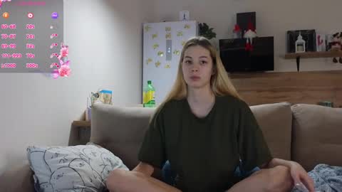 Snapshot of ms_foryou chatting on 01.11.25 Ms ForYOU online show from 01.11.25
