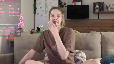 Snapshot of ms_foryou chatting on 02.20.25 Ms ForYOU online show from 02.20.25