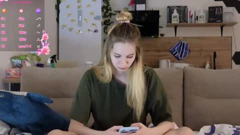 Snapshot of ms_foryou chatting on 03.12.25 Ms ForYOU online show from 03.12.25