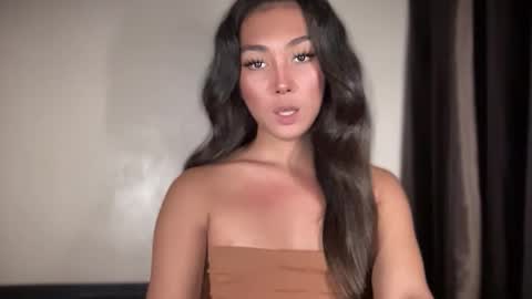 CALL ME KIANA online show from 10.14.25