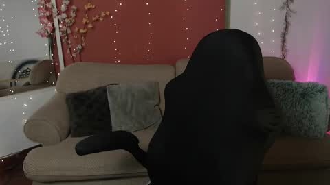 Snapshot of ms_sofiax chatting on 12.17.24 Sofia online show from 12.17.24