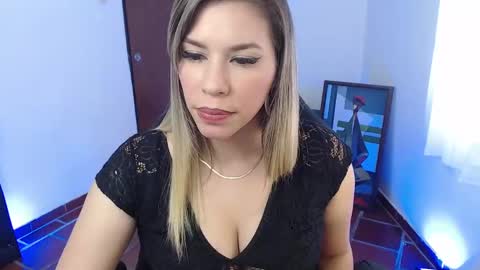 Snapshot of ms_sofiax chatting on 02.05.25 Sofia online show from 02.05.25