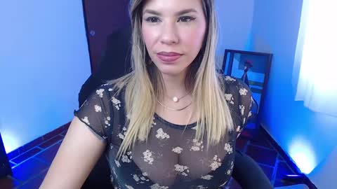 Snapshot of ms_sofiax chatting on 02.13.25 Sofia online show from 02.13.25