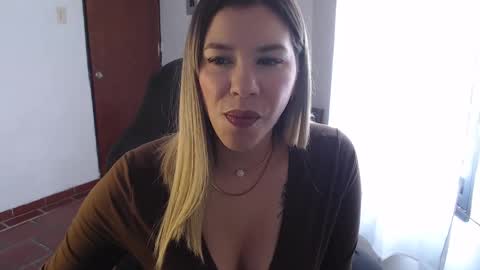 Snapshot of ms_sofiax chatting on 02.17.25 Sofia online show from 02.17.25